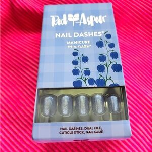 Red Aspen Nail Dashes - Bernadette loves bluebells
